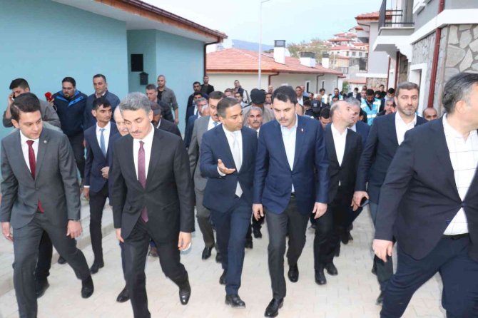 Bakan Kurum: "Cumhuriyet Tarihimizin En Büyük Deprem Dönüşümünü Başlattık"