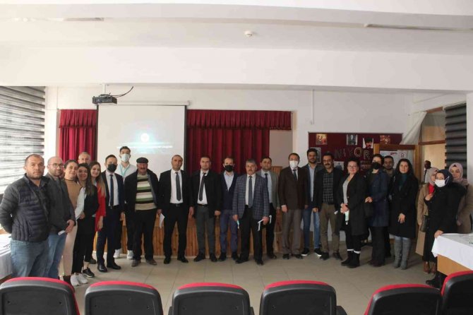 Çıldır’da Bağımlılıkla Mücadele Çalıştayı Yapıldı