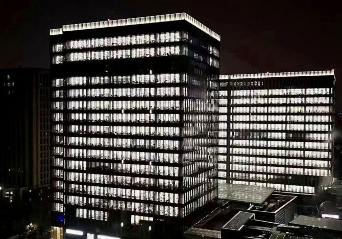 Şanghay’da Ofisler Hastaneye Dönüştürüldü