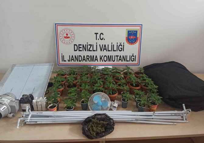 Üniversitelilere Uyuşturucu Temin Eden 7 Tacir Tutuklandı