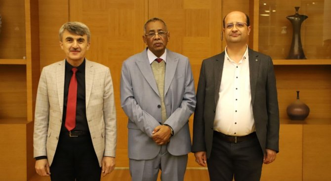 Dpü İle Özel Hartum Razi Üniversitesi Arasında İş Birliği Protokolü