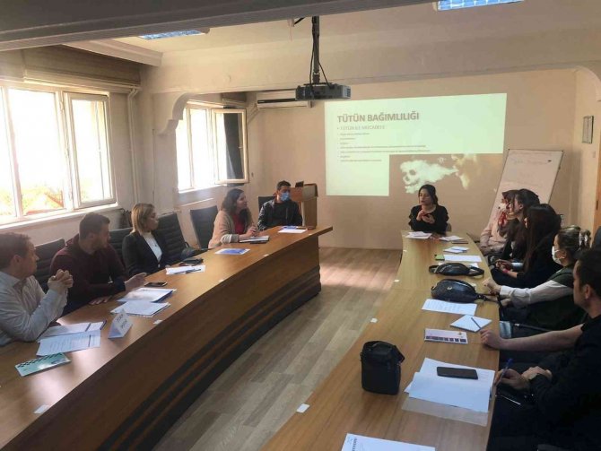 Elazığ’da ‘Bağımlılıkla Mücadele Çalıştayı’ Düzenlendi