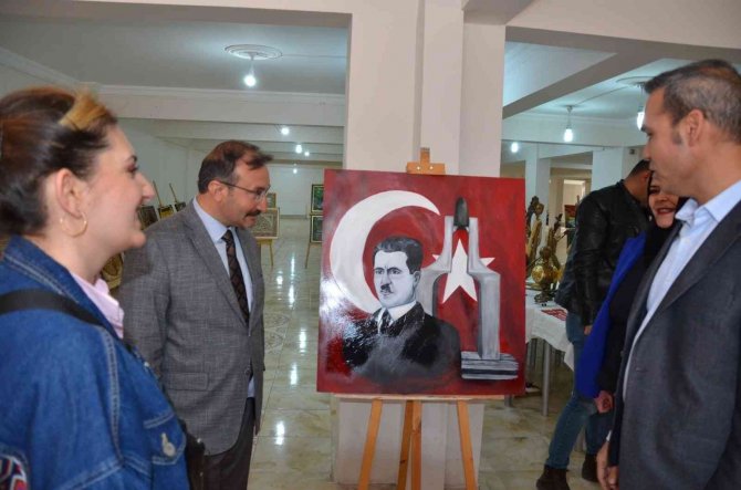 Emet’te Resim Ve El Sanatları Sergisi Açıldı