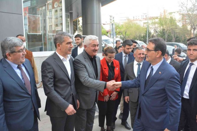 Bakan Dönmez’den Ak Parti Bilecik İ̇l Başkanlığına Ziyaret