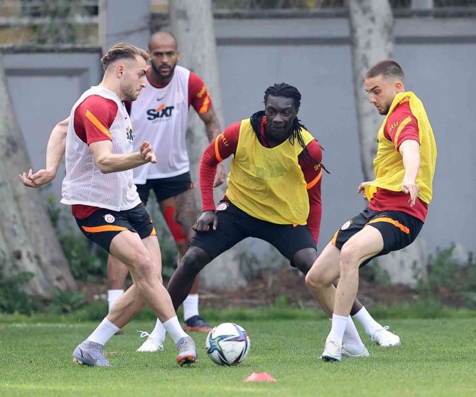 Galatasaray, Altay Maçı Hazırlıklarını Sürdürdü