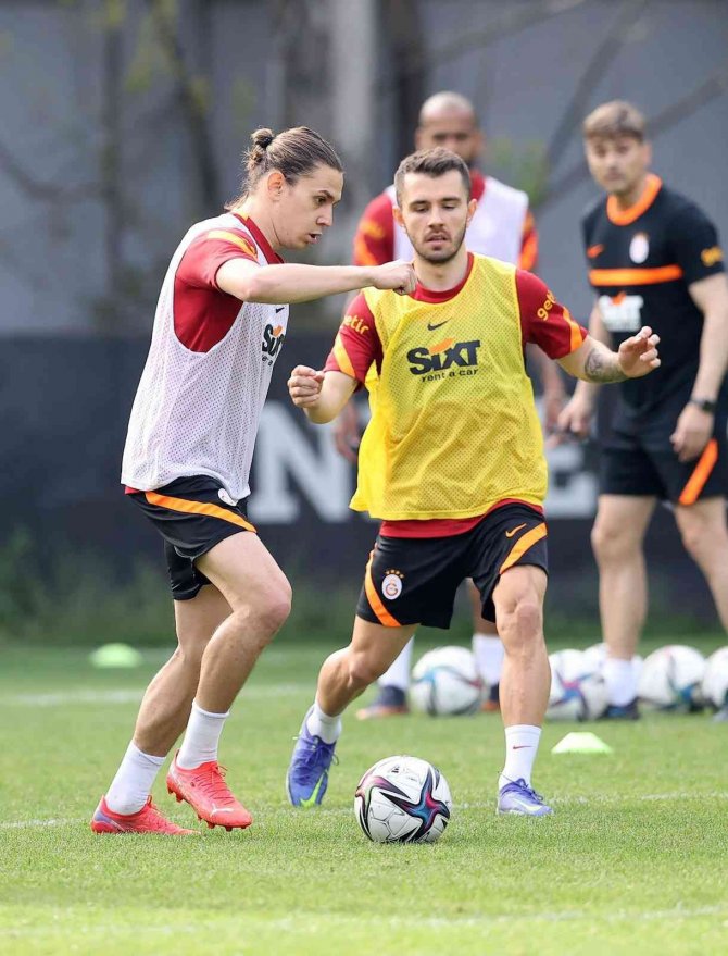 Galatasaray, Altay Maçı Hazırlıklarını Sürdürdü