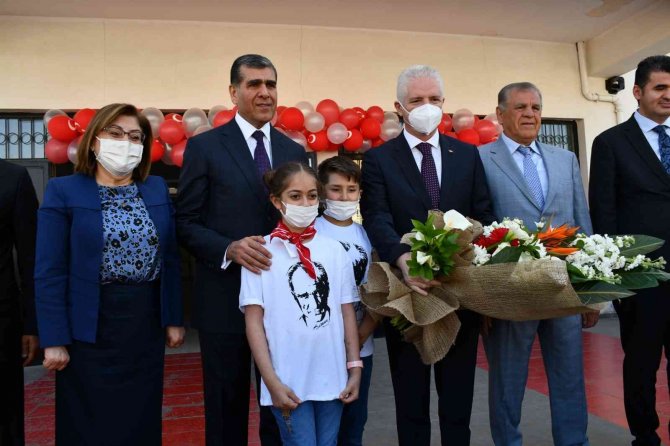 Hacı Kasım Altunkaya İ̇lkokulu Eğitime Açıldı