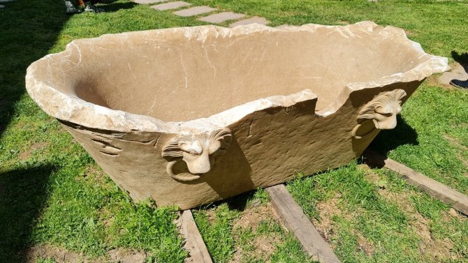 Bir Tonluk 1800 Yıllık Mermer Küvet Afrodisias Müzesi’nde Sergilenecek