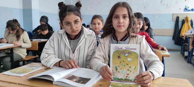 Süper Öğretmenin Öğrencileri Şair Ve Yazar Oldu