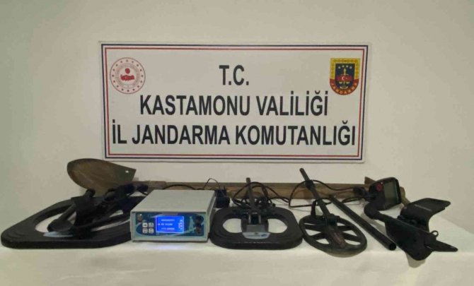 Kaçak Definecilere Jandarmadan Suçüstü Baskın