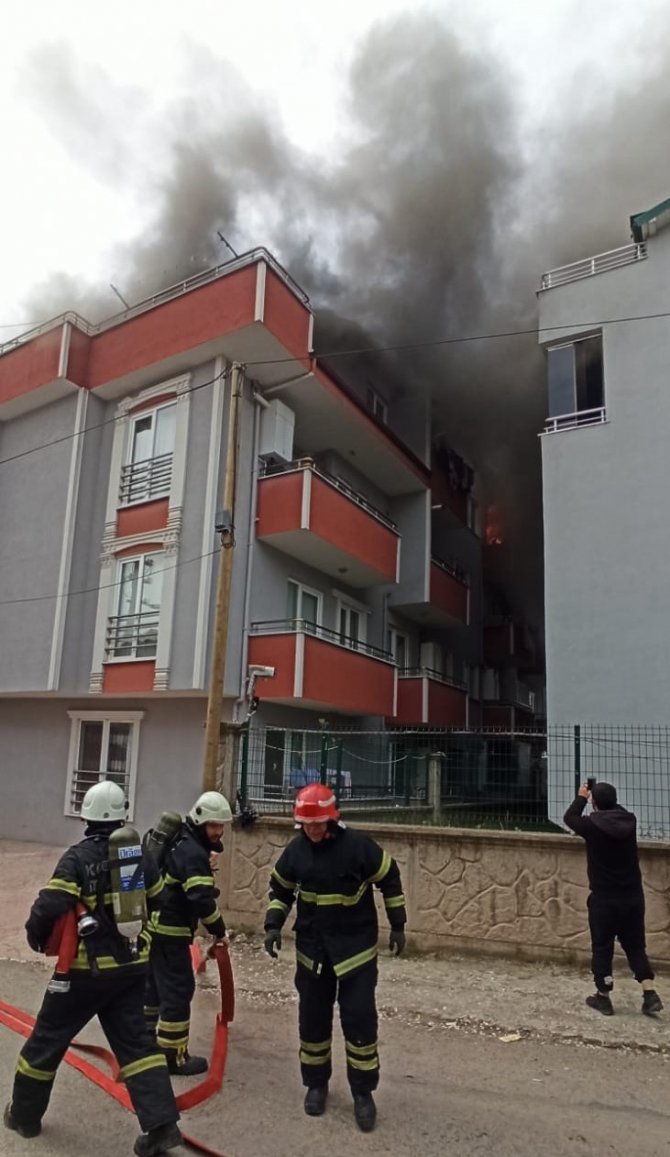 Çocuğun Çakmakla Oyunu Kötü Bitti