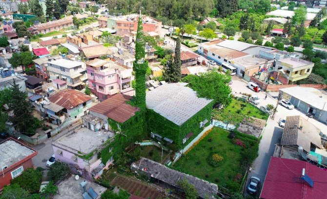Adana’nın Botanik Bahçesi: "Yeşil Cami"