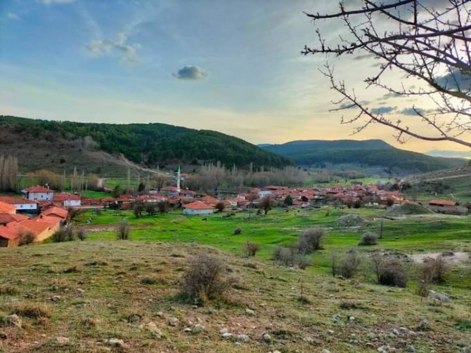 Türkmen Dağında Kartpostallık Bahar Manzaraları