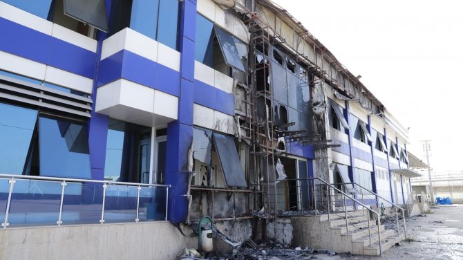 Manisa’da Sebze-meyve İşletmesinde Çıkan Yangın Korkuttu