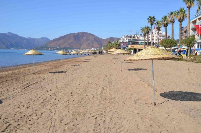 Marmaris’te Halk Plajları Yaza Hazırlanıyor
