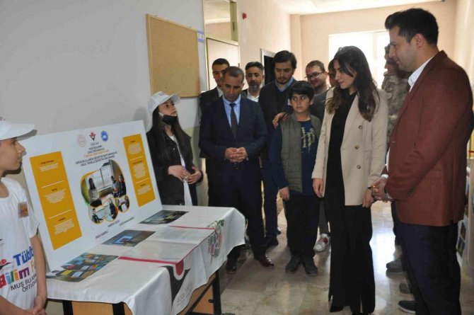 Bulanık’ta Tübi̇tak 4006 Bilim Fuarı Açıldı