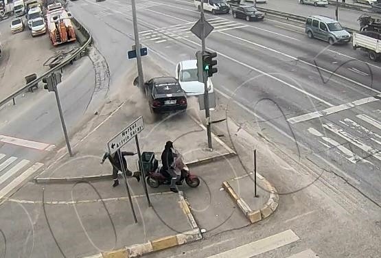 Dikkatsizliğin Meydana Getirdiği Kazalar Kamerada