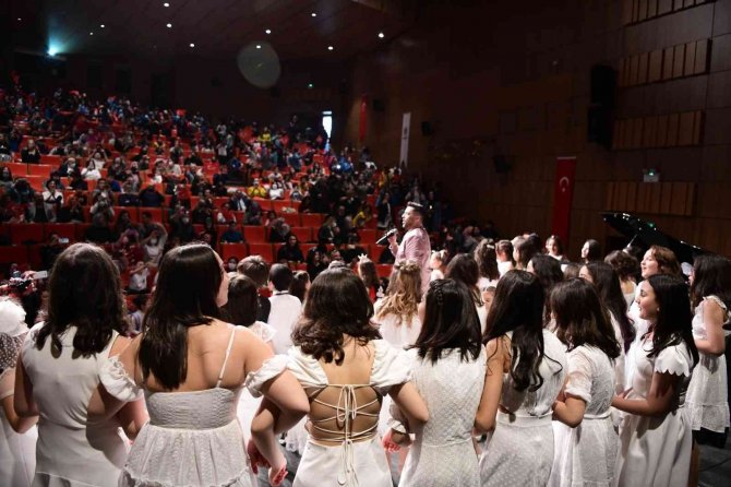 Minikler Burak Kut İle Coştu