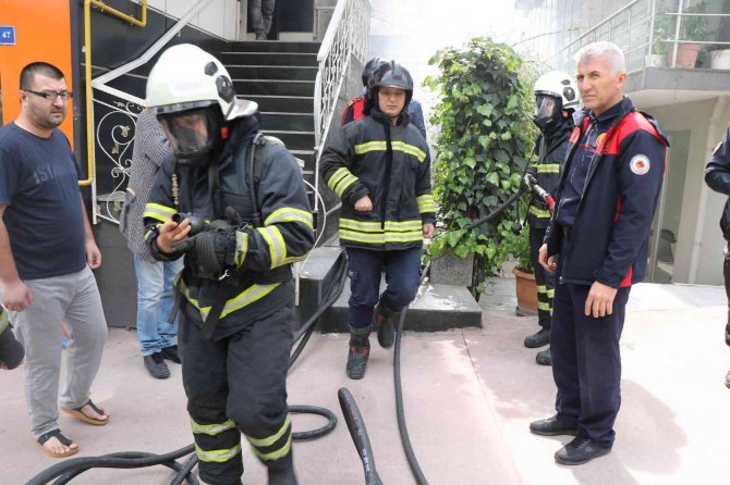 Kazan Dairesinde Yangın Paniği