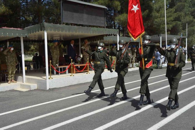 Siirt Valisi Hacıbektaşoğlu, Askerlerin Yemin Törenine Katıldı