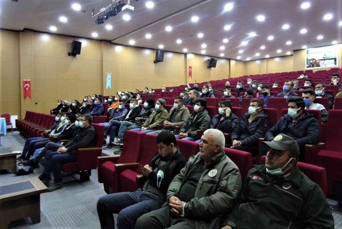 Simav’da Orman Yangınlarıyla Mücadele Gönüllülerine Eğitim