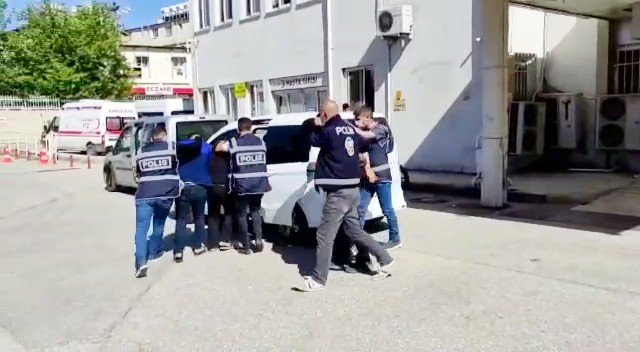 Depodan 1 Milyon Lira Değerinde Su Tesisatı Çalan 4 Kişi Tutuklandı