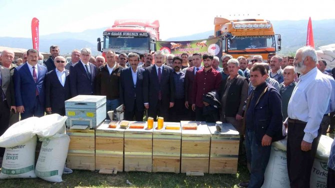 Osmaniye’de 725 Arıcıya 108 Ton Şeker Desteği Sağlandı