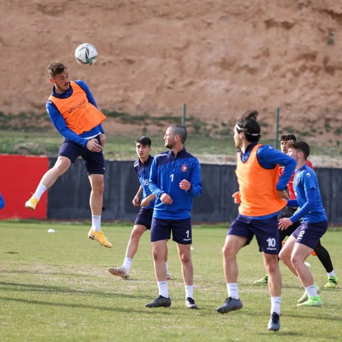 Uşakspor, Şanlıurfa Deplasmanına Hazırlanıyor