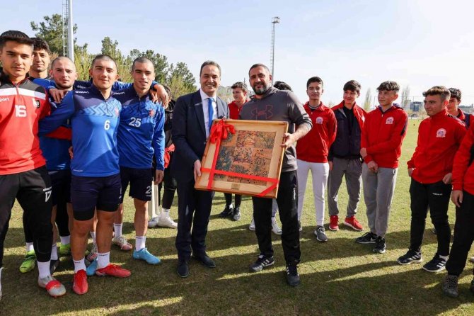 Uşakspor, Şanlıurfa Deplasmanına Hazırlanıyor