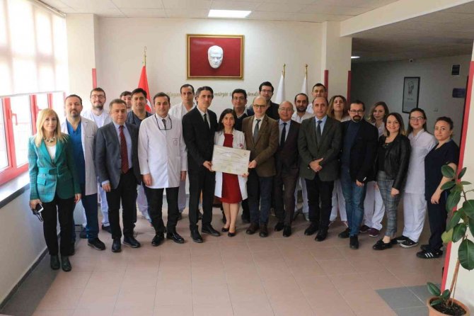 Türk Cerrahi Derneği’nden Zbeü’ye Kurum Uzmanlık Eğitimi Yeterlik Belgesi