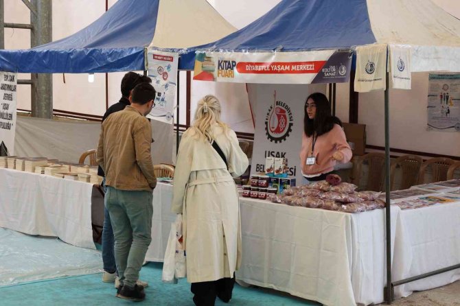 Diyabet Hastaları İçin Üretilen Ürünler Yoğun İlgi Gördü