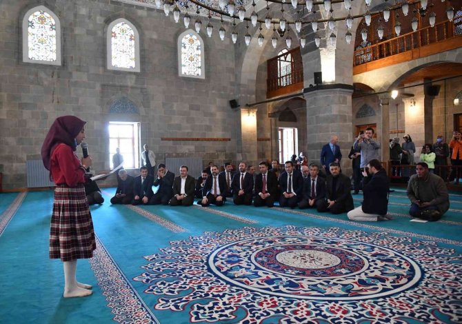 Resim, Şiir Ve Kompozisyon Yarışmalarının Kazananları Ödüllerini Aldı