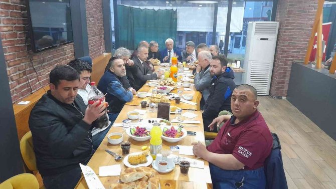 Gazeteciler Kahvaltıda Buluştu