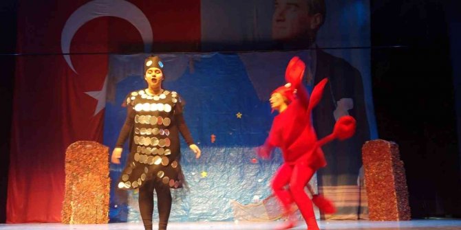 "Küçük Kara Balığın Hikayesi“ Sahnelendi