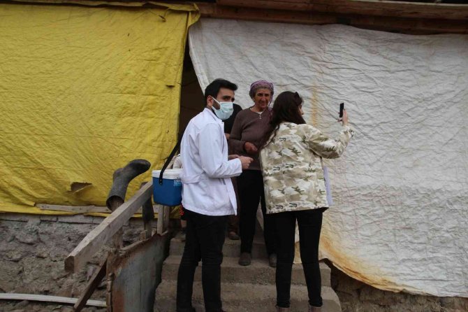 Varto’da Aşı Çalışmaları Devam Ediyor