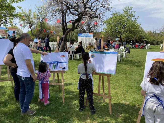 Validebağ Korusu’nda 10 Bin Çocuğun Katılımıyla Coşkulu 23 Nisan Kutlaması