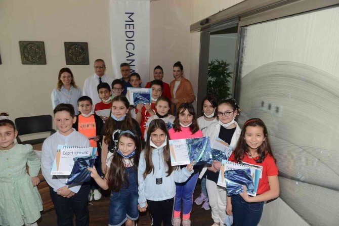 Genç Çevreciler Ve Sağlıkçılar Ödüllerine Kavuştu