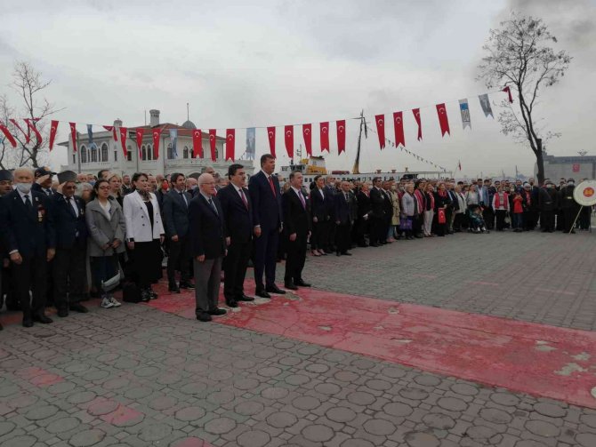 23 Nisan’da Kadıköy’de Atatürk Anıtına Çelenk Sunuldu