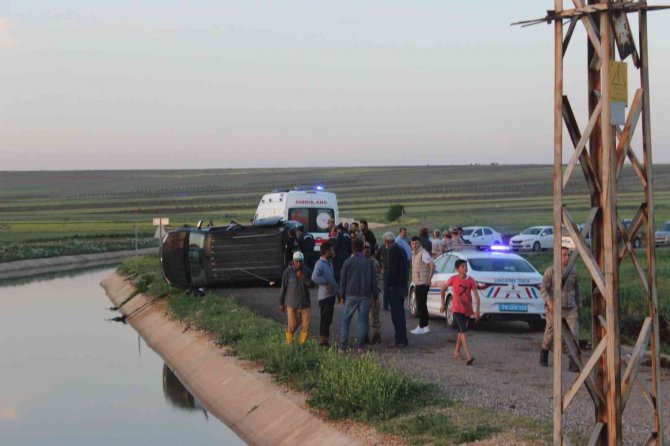 Kilis’te Hafif Ticari Araç Su Kanalına Uçtu: 4 Ölü, 3 Yaralı