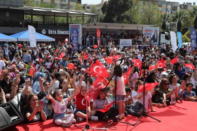 Çocuklar, Aydın Büyükşehir Belediyesi’yle 23 Nisan’ı Coşkuyla Kutladı