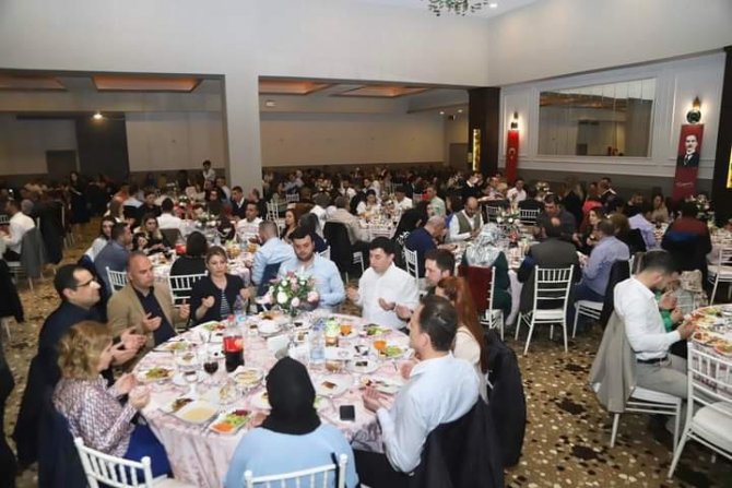 Bandırma Belediye Başkanı Tolga Tosun, Belediye Personellerine İftar Yemeği Verdi