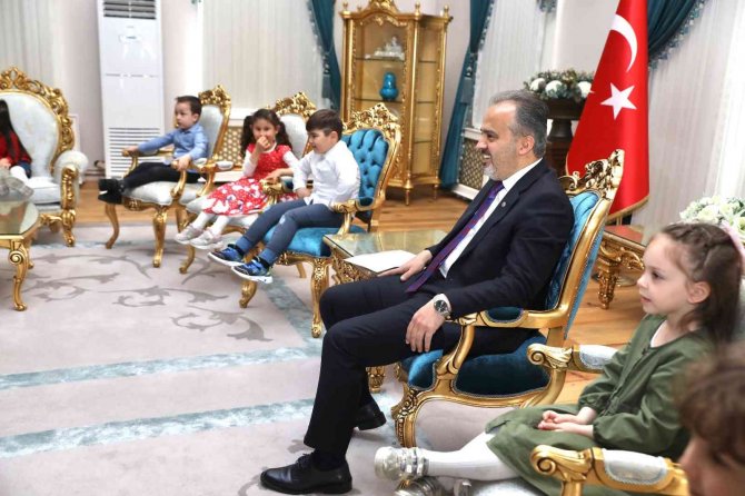 Bursa’da Ana Kucağı’ndan Başkanlık Koltuğuna
