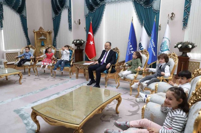 Bursa’da Ana Kucağı’ndan Başkanlık Koltuğuna