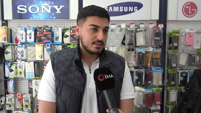 Telefoncuya Giren Hırsızlar 100 Bin Liralık Telefon Ve Aksesuar Çaldı