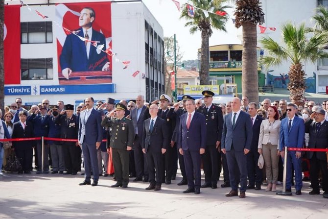 Ayvalık’ta 23 Nisan Coşkusu Zirveye Taşındı