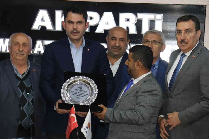 Bakan Kurum, Malatya Valiliğini Ve Ak Parti İ̇l Teşkilatını Ziyaret Etti