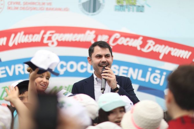 Bakan Kurum, “Çevre Ve Çocuk Şenliği”nde Çevre Müfettişi Çocuklarla Buluştu