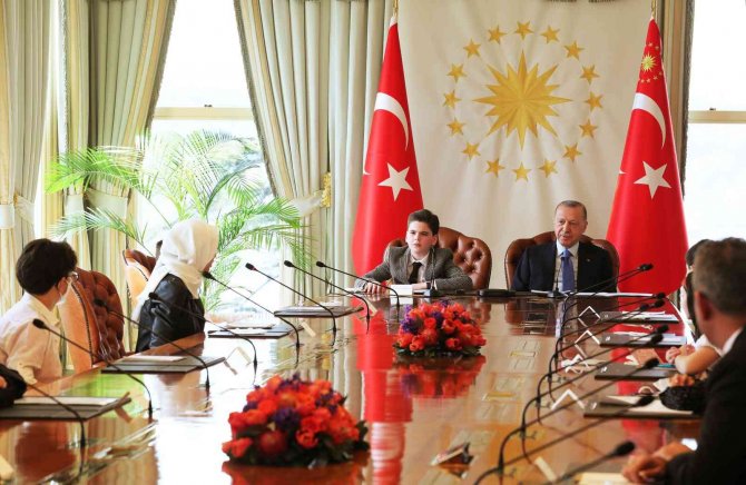 Cumhurbaşkanı Erdoğan Çocukları Kabul Etti