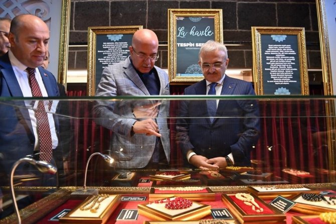 Diyarbakır’da ‘La Havle’ Tespih Sergisi Açıldı