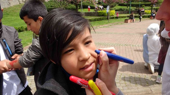 Göçmen Ve Sığınmacı Çocuklar, 23 Nisan’ı Kutladı